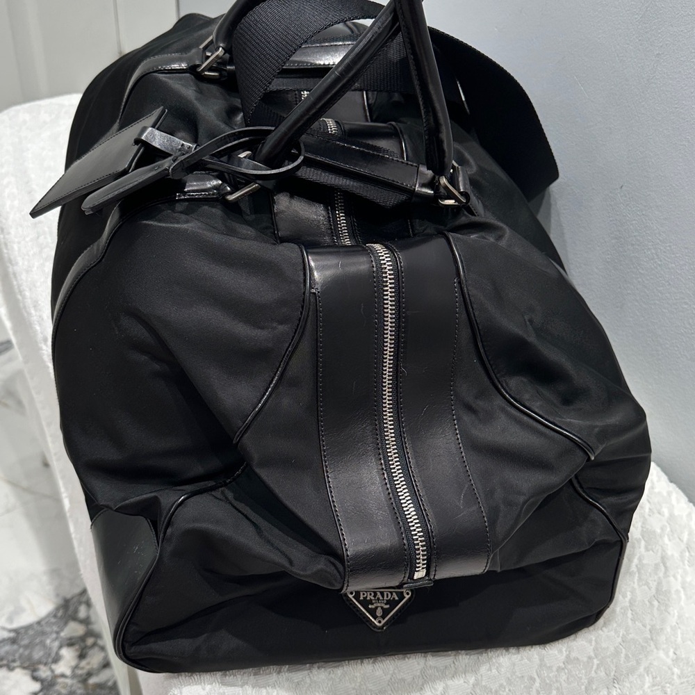 Prada Black Duffel Bag for Men - Picture 3 of 5
